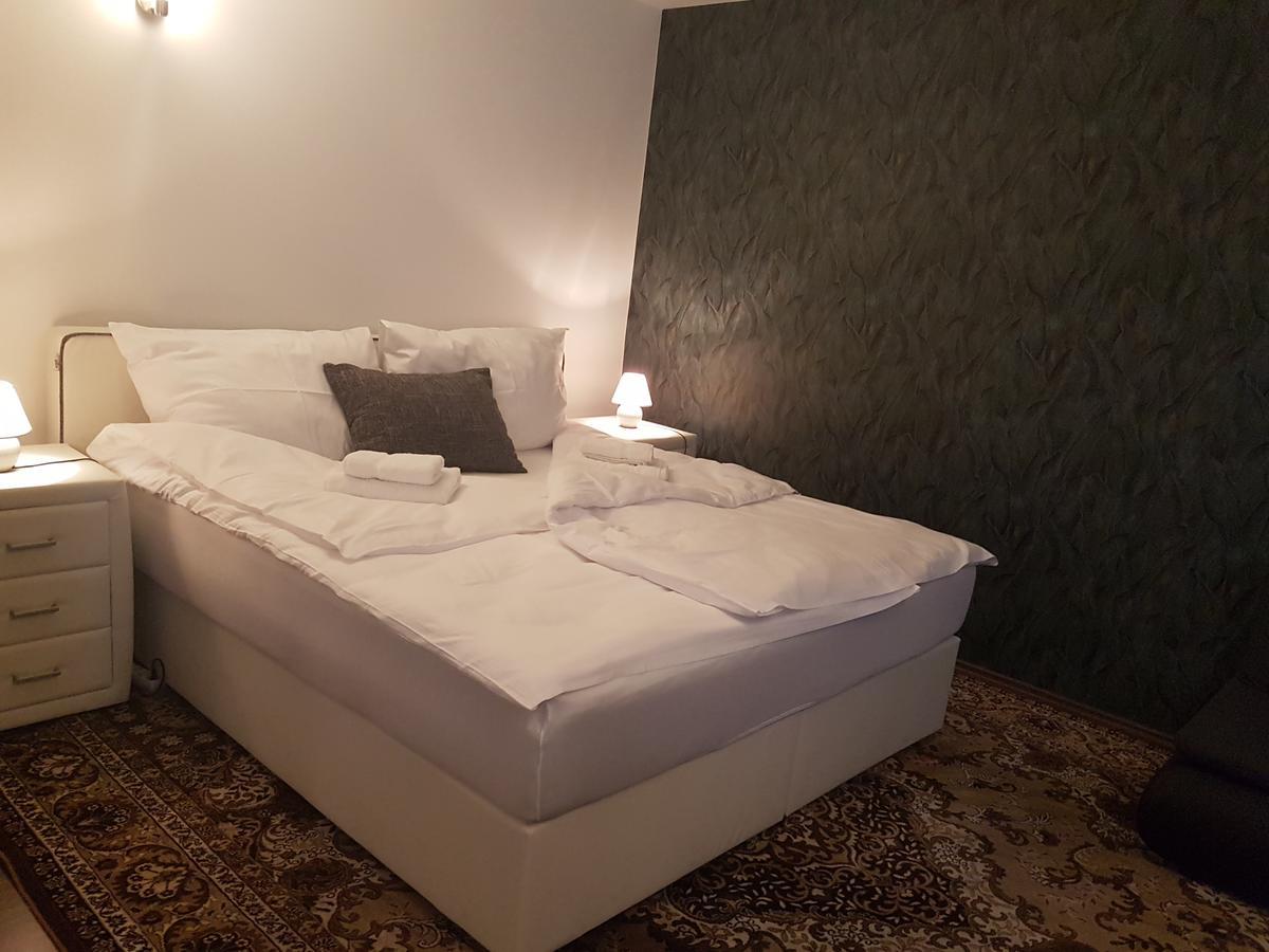 AgroPenzion 7divov Dolna Krupa Esterno foto